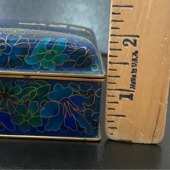 Vintage Chinese Cloisonne Blue Enamel Floral Hinged Trinket Box - Picture 8 of 16